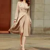 Günlük elbise tarzı takım elbise elbise v yaka uzun kollu ofis bayanlar asimetrik uzun etek ince A-line kemer vintage dresscasual