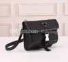 Top Quality Men Women Genuine Leather Shoulder Bags Nylon Handbags Clutch Luxury Designer Wallet Women Fashion Crossbody Waist Bag Famous Hobo Purses Handbag Totes