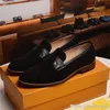 A4 28 Mocassini stile Scarpe da uomo Casual Lusso Nero Uomo Scarpe con nappe Scarpe invernali Uomo Moda Zapatos De Charol Hombre Sepatu Kulit Pria