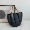Вечерние сумки ковша покупатель большой емкость Vintage Women's Totebag 2022 Мягкая кожаная сумка для плеча женского пола роскошная дизайнерская сумочка w