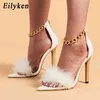 Sandaler Eilyken Sexig Punch Shoe Feather Sandals Kvinnor Mode Metall Kedja Skal Heel Zipper Tunna High Heels Kvinna Gladiator Skor 220318