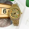 2022 Ny Iced Out Watch Herr Guld Urtavla 40 mm Quartz Herr Mode Fritidsklockor Orologio Uomo