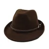 Berets OZyc Europäischer US-Wollfilzhut Cowboy-Jazz-Kappe Trend Trilby Fedoras Panama Chapeau mit Lederband für Männer WomenBerets