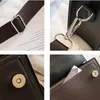 Frühling neue Ins All-Match breiten Schultergurt kleine quadratische Tasche Retro-Einzelhandtasche Frauen Markenhandtasche Luxus