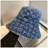 Ковбойская шляпа Шляпа повседневная роскошная унисекс -кепки женщины дизайнерские шляпы Cool Cacquette Denim Print Fitted Men Beanie D2109152HL MHEBX