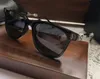 Novos óculos de sol Retro populares chamam o estilista de estilo punk, quadro quadrado com caixa de couro com caixa de couro reflexivo Lente Top 1650179