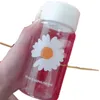 Vattenflaskor Small Daisy Transparent Plastic Water Bottle BPA Gratis kreativ frostad med bärbar rep Travel Cup 500 ml
