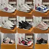 Designer Sneakers RUN AWAY Casual Schoenen Retro Splicing Sneaker Mesh Gemengde Kleur Trainers Heren Dames Kalfsleer Schoen