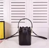 Bucket Bag Bolsa De Ombro Luxurys Bolsas Mulheres Mini Crossbody Bags Designer Bolsa Mulheres Moda Bordado Letras Coloridas Cross Body