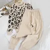 Tute da donna Abiti lavorati a maglia Maglione O-Collo a maniche lunghe leopardato + Tasca elastica in vita Pantaloni Harem Set Tuta W220331