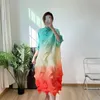 Vestidos casuais Miyake plissado cor gradiente vestido aleatório 2022 primavera e verão diamante saia longa fina roupa feminina casual