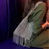 イブニングバッグ2022女性シルバータッセルビーズショルダーバッグニッチデザインビンテージハンドメイド織りハンドバッグファッショナブルな財布