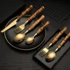 1624pcs Creative Bamboo Harder Handling Heanlable Steel Sware с набором столовых ножей для стейков включает в себя десертные ложки 220727