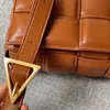 2023 bolsas de designer de luxo bolsas de ombro de senhora carteira de retalhos de retalhos de bolsas de treliça de treliça cobrem as bolsas de embreagem de estacas de moeda de moedas crossbods