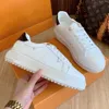 Vita Andningsskor Topp Lyxdesign Herr Våren 2022 Nya Dam Fritidsskor Mode Trend Läder Sports Sneakers