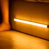 ナイトライトモーションセンサーキャビネットワードローブのワイヤレス照明ベッドサイドベッドルーム装飾壁階段明る