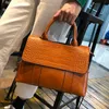 Hoge kwaliteit portemonnee echte lederen luxe handtassen vrouwen schoudertassen ontwerper solide kleur mode vrouwelijke messenger tas kleine mini zwart wit bruin j771