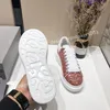 2022 designer stövlar casual skor sneakers sport sneaker kvinnor liten vit sko präglad mönster tjock botten snörning läder låga toppskor storlek34-46