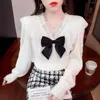 Blouzen voor vrouwen shirts Koreaans witte wilde stedelijke stedelijke casual chiffon kantoor draag boog vrouw v nek lange mouw mode esthetische blouse 2022 sprin