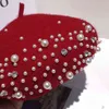 2021 nouvelle mode hiver chaud français perle strass béret chapeau élégant bonnet casquettes couleur unie aléatoire automne chapeau pour femmes fille J220722