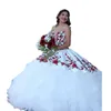 خمر التطريز الأحمر الأزهار الدانتيل فساتين quinceanera الرباط يزين الحبيب الحلو 16 مهرجان debutante اللباس المتدرج الأورجانزا منتفخ الكرة ثوب حفلة موسيقية حزب ارتداء