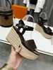 Sandalo a cuneo di dritta Designer Designer Sandals High Eel Espadrilles Natural perforato Sandalo in pelle Signore Scaffi di scarpe da esterno