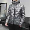 Piumino da uomo Parka da uomo Giacca invernale da uomo con cappuccio Cappotto sottile lucido caldo Moda Parka Nero Argento Giacca a vento spessa impermeabile