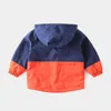 New Autumn Boys Jacket Cartoon Dinosaur Splicing Hooded Plus Velvet Keep Warm Felpa Giacca per bambini Regalo di compleanno per bambini J220718