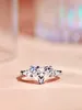 여성을위한 백금 색상의 반짝 이는 다이아몬드가있는 S925 실버 참 펑크 밴드 반지 결혼 보석 선물 Engagemet PS7861