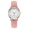 Principais relógios Japão Movimento Women Quartz Fino assistir fácil de ler números árabes Strape de couro simples Lady Lady Dial WatchWris