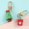 Porte-clés de dessin animé de noël, père noël, élan, bonhomme de neige, poupée mignonne en PVC, arbre de noël, porte-clés, bibelot de nouvel an, cadeaux de noël