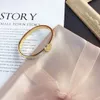 Europa Ameryka Styl mody Bracelets Kobiety Boletka Projektant Letter Jewelry Crystal 18K Gold Splated Stael Wedding Miłośnicy 2742