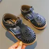 2022 Barnflickor Baby Sandaler Nya Barnens ihåliga Soft Sole Shoes Fashion Aquila Clanga Princess Beach Sandal