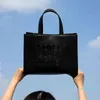 Ins ny trendig stor kapacitet läder kvinnliga handväskor Anpassa lyxväskor skyddar svart väska och handväska en huvud 197Z 197Z