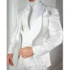 Trajes de hombre Blazers Esmoquin de boda floral blanco para novio 3 piezas Slim Fit Hombres con solapa de chal de satén Chaqueta de traje de moda masculina personalizada V