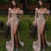 Feathers Pearls Prom Robes One épaule Plemas Full Manches Robe de soirée Custom Fabriquée Spard Sweep Train Red Carpet Celebrity Party Gown