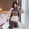 5XL Winter frauen Warme Hause Kleidung Nachtwäsche Damen Flanell Dicken Korallen Fleece Niedlichen Cartoon Pyjamas übergroßen Woolen Pijama 220329