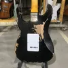 Relic ST guitare électrique corps en frêne touche en palissandre couleur noire 100% guitare de haute qualité fabriquée par l'homme