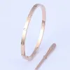 4 mm delgada 6ﾺ dise￱ador de acero de titanio Mujeres Menores Amor de los brazaletes Silver Rose Gold Tornillo de oro Bangle brazalete Ca￱o Joyer￭a con bolsa original