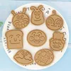 Kitchen Accessories Cookie Cutter Mold Confectionery Run Kingdom Desserts Cutting Stamps for Baking Pastry Cookie Tools Type 220815