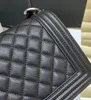 Lyxdesigner Boy Bags Classic Chain Flap Quilted Bag Women Calfskin Caviar Leather Shoulder Bags Crossbody Handväskor Purses Tote Lady Clutch Card Holder C Family