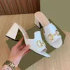 2022 Designer Sandalen Women HorseBit Sandaal Retro Block Heel Hoge Heel Square tueoh