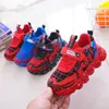 Yishen Sneakers Anakanak Sepatu Fashion Menyala LED UNTUK ANAK LAKILAKI DAN PEREMPUAN BERSINAR GAYA BERJALAN 220611
