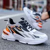 Classic Luxury Fashion Chunky Outdoor Casual Män Andningsbara Lätta Trending Sportskor Nya Lyxiga Sneakers Designer Toppkvalitet