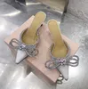 Mach Mach Mach Rhinestone 반짝이는 나비 티 하이힐 샌들 및 슬리퍼 슬리퍼 새틴 여성 연회 웨딩 리조트 하이힐 신발