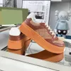 2022 Роскошные дизайнерские обувь времени на теленковая кожа Мужчины Женщины Кожаные повседневные кроссовки Открыть спину Fuchsia khaki зеленое золото