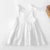 INS Styles Dresses Girl Kids Summer Cotton Solid Color Suspender com design de renda Princesa Casual Vestidos elegantes