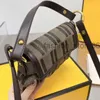 النساء الأفاق حقيبة كتف الرجعية الأزياء مطوي تحت الإبط حمل محفظة Crossbody المصممين خمر عالية الجودة البني الكلاسيكية إلكتروني حقيبة يد