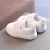 Tennisskor Kids Sneakers Breattable Leather Trainers Girls Running Shoes Flat White Children Casual Sports Shoes for Boys 2022 G220527