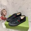 2022 최신 맥시 스니커즈 슈즈 남자 블랙 맥시 고무 자갈 패션 브랜드 캐주얼 워킹 신발 야외 주자 트레이너 크기 35-45 MKJKKL00002